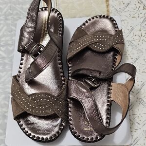 Brown Sandals with Adjustable Straps and Textured Finish